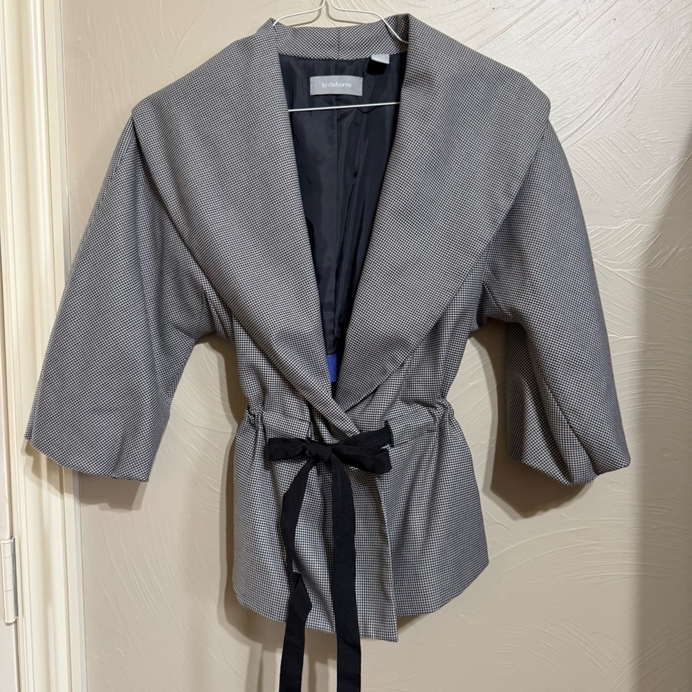 Liz Claiborne Black & White Micro-Houndstooth Wrap Jacket Belted with 3/4 Sleeve